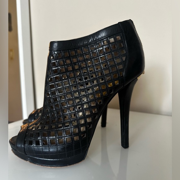 Michel Kors high hills size 7.5 - Picture 4 of 16